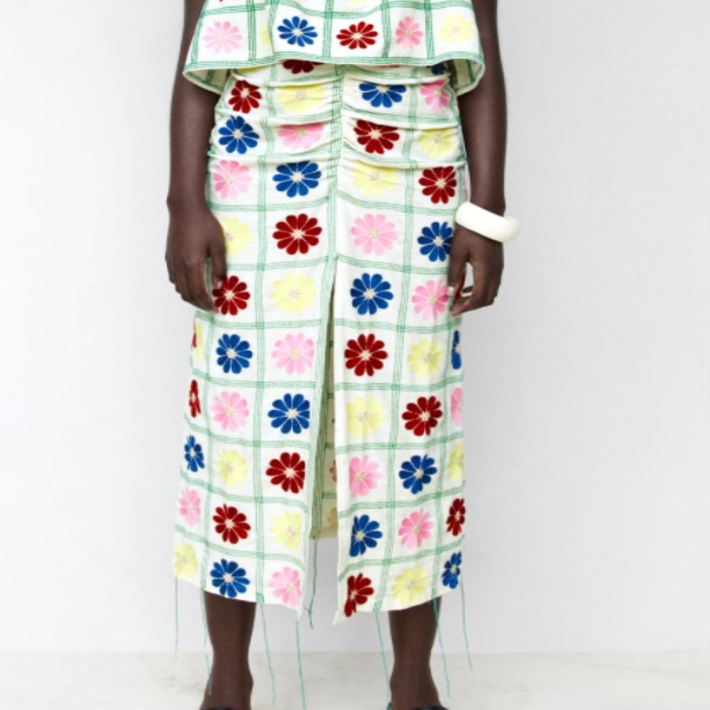 NWT ZARA  EMBROIDERED MIDI SKIRT LIMITED EDITION FLORAL BLUE YELLOW SIZE XS